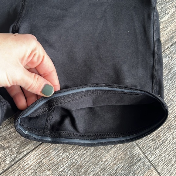 Gap black active shorts - Picture 7 of 10